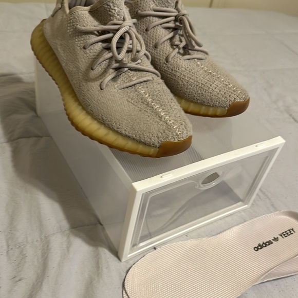 YEEZY 350 V2 SESAME - Picture 10 of 10